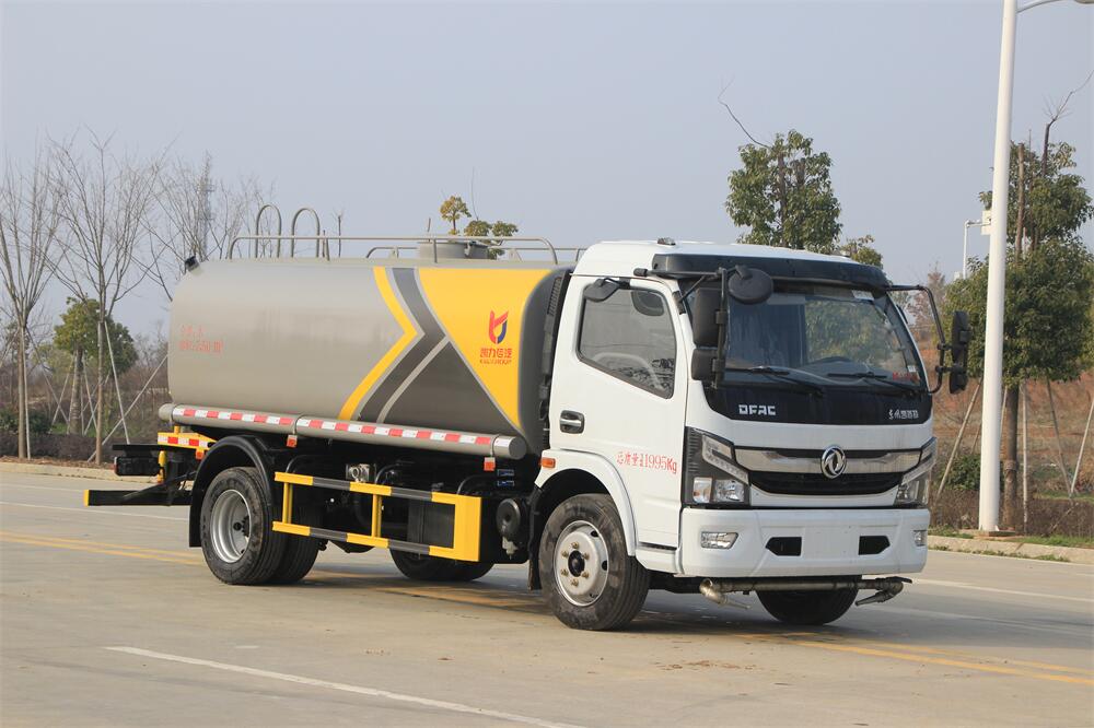 9.2噸灑水車-程力東風(fēng)多利卡國(guó)六9.2立方灑水車廠家價(jià)格